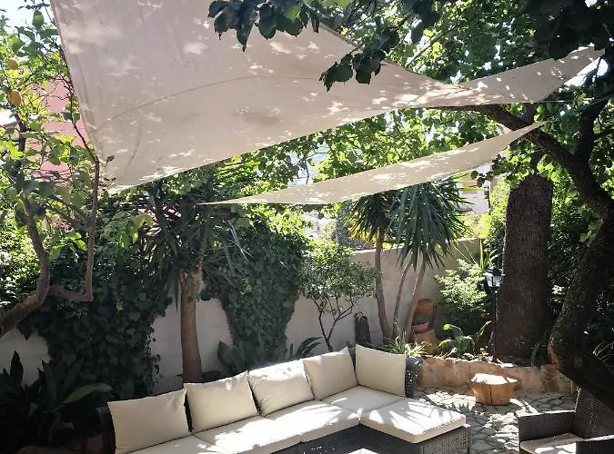 Alojamento de Acomodação e Pequeno-almoço Zia Chiarina